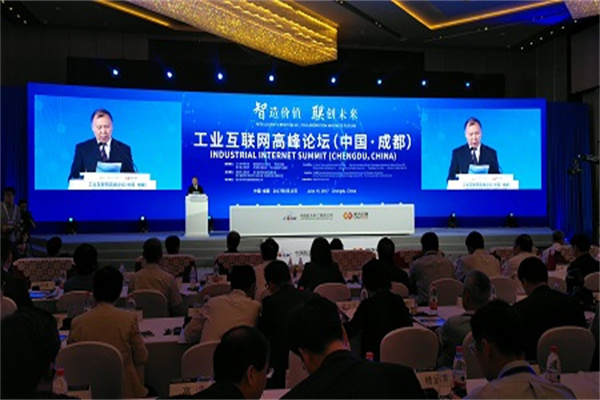 国台办证实优化离境退税政策适用于来大陆的台湾同胞，相当于享受九折优惠